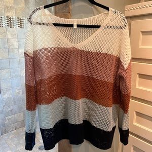 Color blocked lightweight knit Sweater